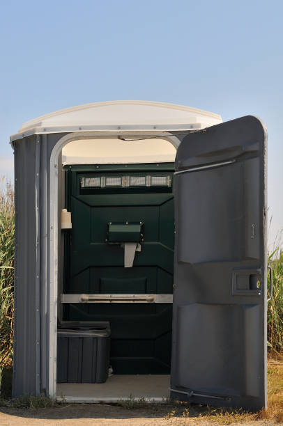 Best Temporary restroom rental  in Strathmore, NJ